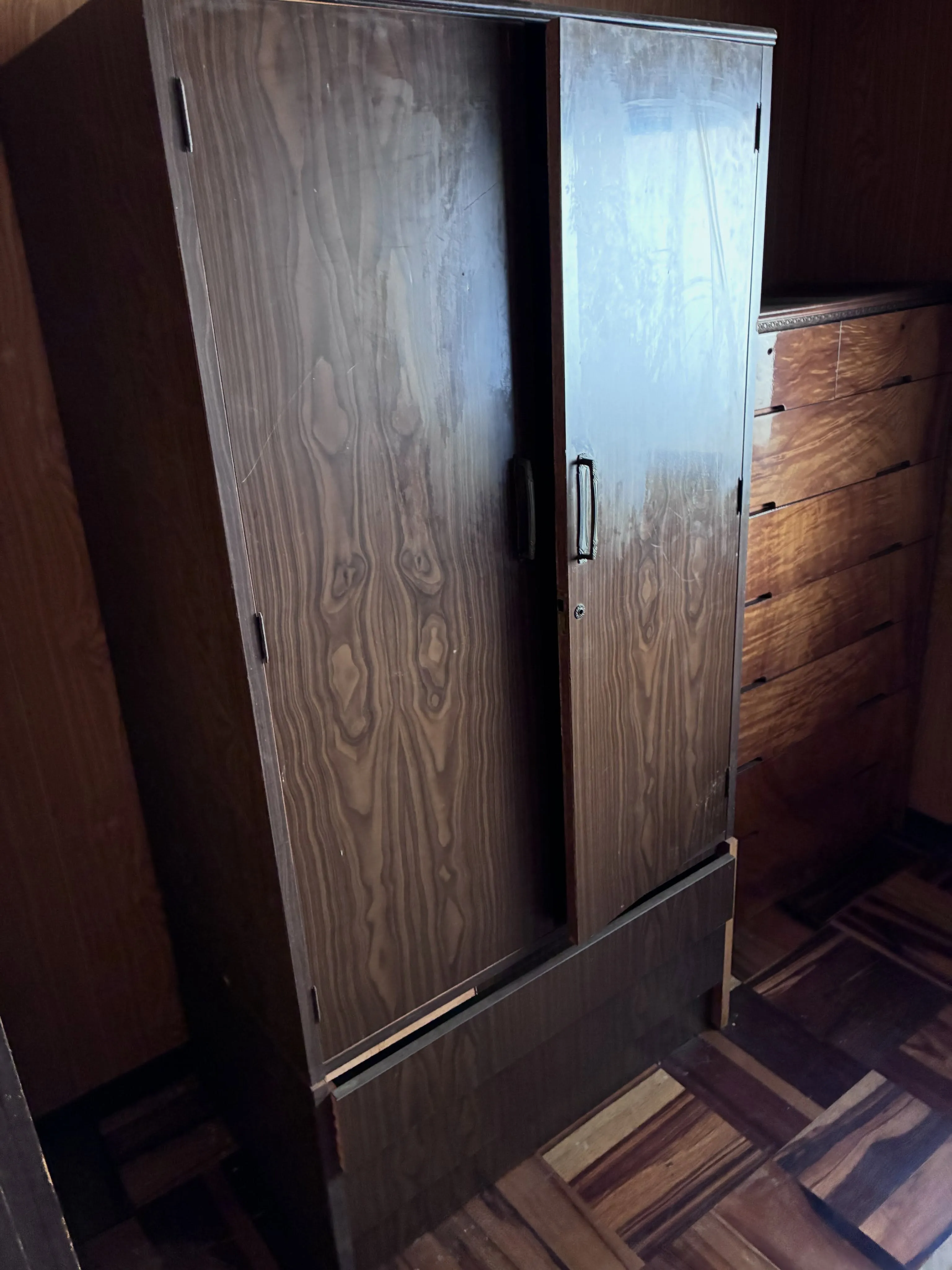 「まだ使える家具、捨てていませんか?」